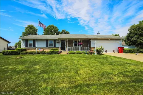 607 Cheyenne Cir, Louisville, OH 44641