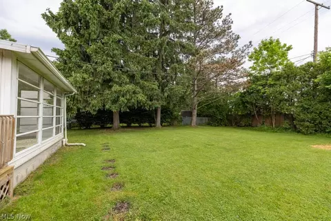 Exterior - 33665 Baldwin Rd, Solon, OH 44139 photo 9 of 10