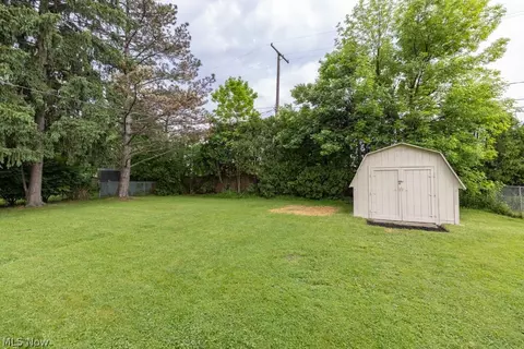 Exterior - 33665 Baldwin Rd, Solon, OH 44139 photo 10 of 10