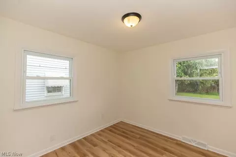 Bedroom - 33665 Baldwin Rd, Solon, OH 44139 photo 1 of 5