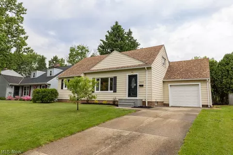 Exterior - 33665 Baldwin Rd, Solon, OH 44139 photo 2 of 10