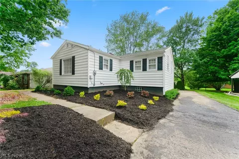 7314 N Lima Rd, Poland, OH 44514