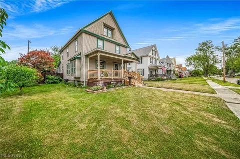 1715 E 45th St, Ashtabula, OH 44004 photo 2