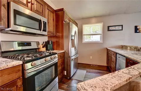 Kitchen - 4026 9th St NW, Canton, OH 44708 photo 5 of 5