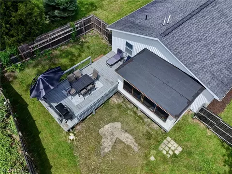 Exterior - 4026 9th St NW, Canton, OH 44708 photo 7 of 10