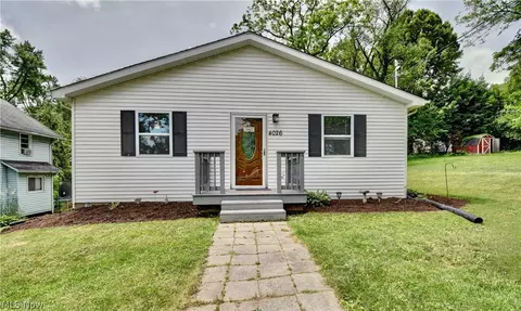 4026 9th St NW, Canton, OH 44708