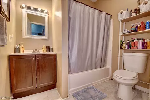 Bath - 4026 9th St NW, Canton, OH 44708 photo 1 of 2