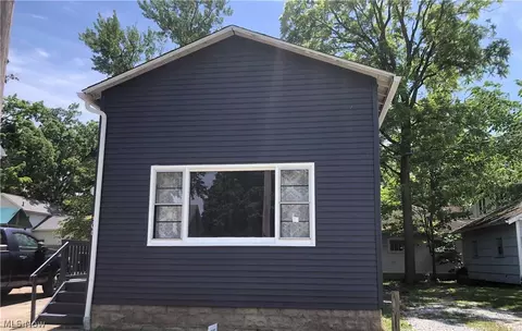 306 E Highland Ave, Ravenna, OH 44266