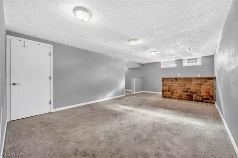 4101 Hialeah Dr, Parma, OH 44134 photo 32