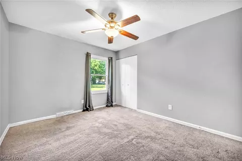 4101 Hialeah Dr, Parma, OH 44134 photo 22