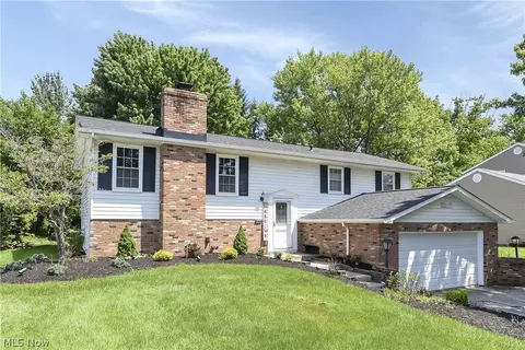 13970 Chippewa Trl, Middleburg Heights, OH 44130