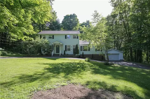 11240 Whitewood Dr, Newbury, OH 44065
