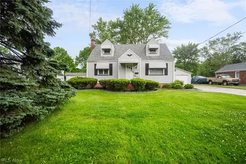 155 Raynor Ave, Bedford, OH 44146