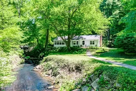 12165 Heath Rd, Chesterland, OH 44026
