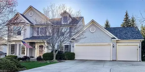 4501 Knob Hl, Stow, OH 44224