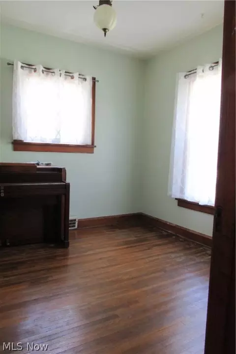 Bedroom - 2730 Tryon Rd, Ashtabula, OH 44004 photo 4 of 4