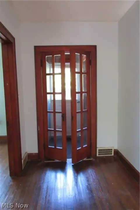 Entry Way - 2730 Tryon Rd, Ashtabula, OH 44004 photo 4 of 5