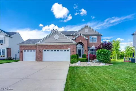 4916 Salton Dr, Brunswick, OH 44212