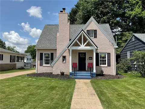 3409 Beech St, Parkersburg, WV 26104