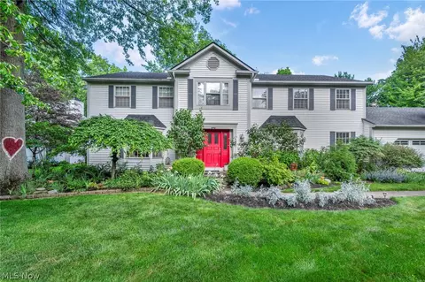 201 Seaward Way, Avon Lake, OH 44012