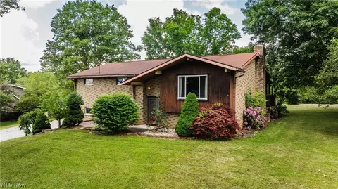279 Spence Rd, Belpre, OH 45714