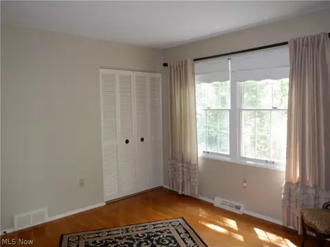 Bedroom - 5920 Buckboard Ln, Solon, OH 44139 photo 3 of 4