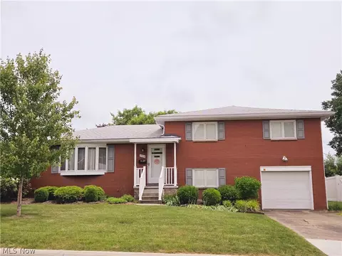 3324 Foley Dr, Parkersburg, WV 26104