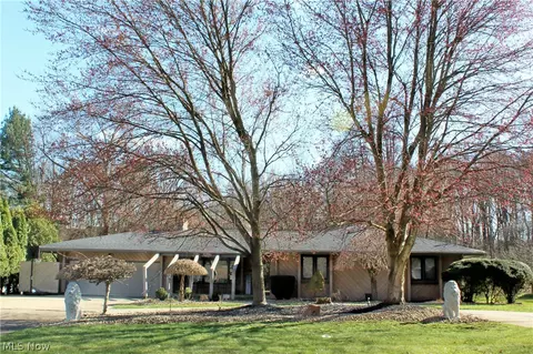 607 Northlawn Dr, Youngstown, OH 44505