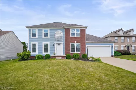 4817 Parwich Cir NE, Canton, OH 44705