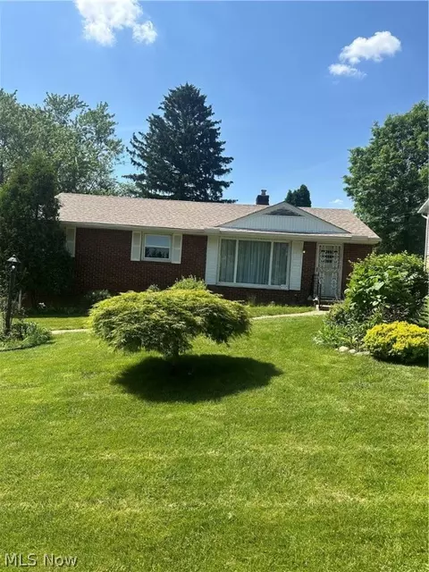 4525 Grandview Ave NE, Canton, OH 44705