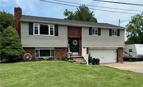 37 Oak Acres Cir, Washington, WV 26181