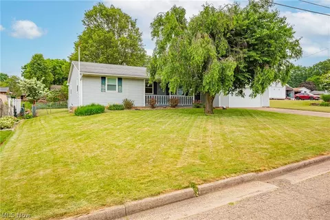 514 Lori Ave NE, Massillon, OH 44646
