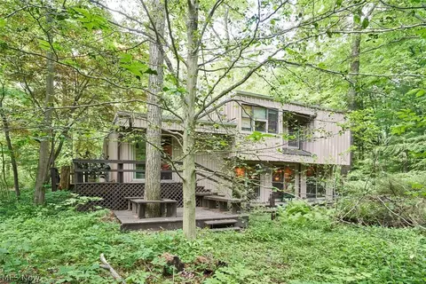 2680 Stubbins Rd, Brecksville, OH 44141