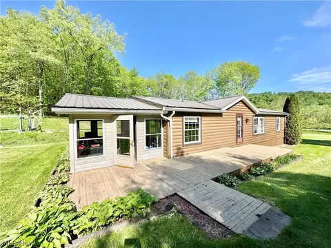 9367 Oh-164, Amsterdam, OH 43903