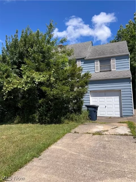 2285 S Green Rd, Beachwood, OH 44122