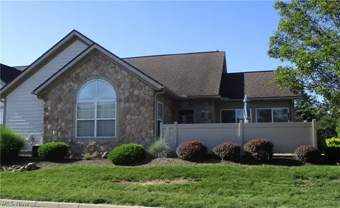 600 Crossings Cir, Tallmadge, OH 44278