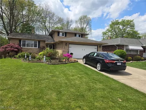 1868 Beham Dr, Mayfield Heights, OH 44124