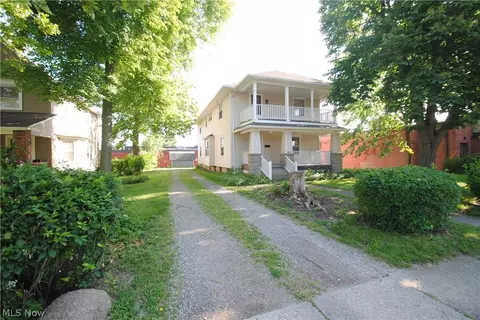 19038 Westwood Dr, Strongsville, OH 44149