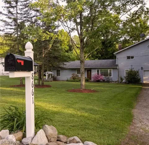 8661 Carmichael Dr, Chesterland, OH 44026
