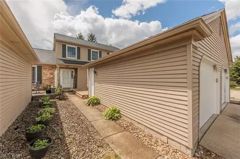 1034 S Court St, Medina, OH 44256