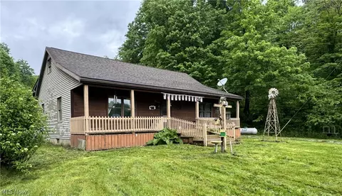 9395 Center Rd, Blue Rock, OH 43720