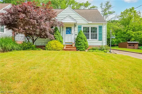 4525 Liberty Rd, Cleveland, OH 44121