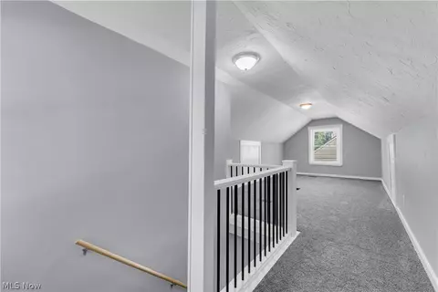 Entry Way - 1234 Cedar Dr, Lorain, OH 44052 photo 2 of 2