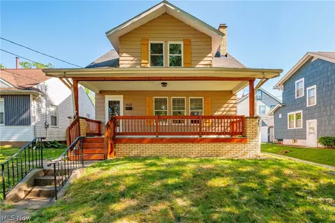 1622 Trinity Pl NW, Canton, OH 44709