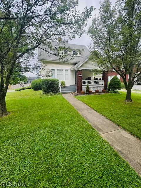 2375 Ridgewood Ave, Alliance, OH 44601
