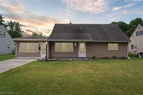 4850 Ferndale Ave, Sheffield Lake, OH 44054