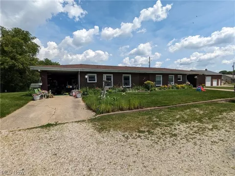 611 5th St SW, Strasburg, OH 44680
