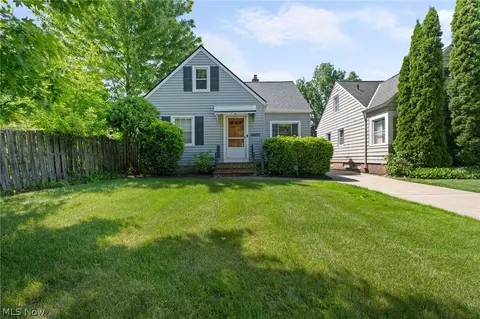 26590 Forestview Ave, Euclid, OH 44132