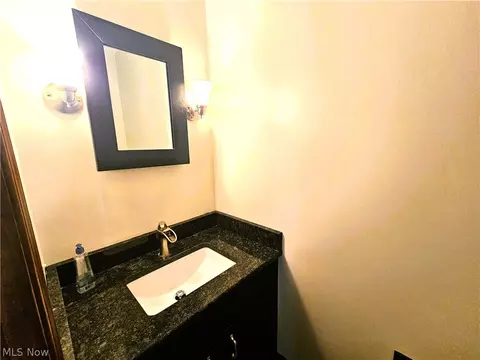 341 Georgia Ave, Elyria, OH 44035 photo 17
