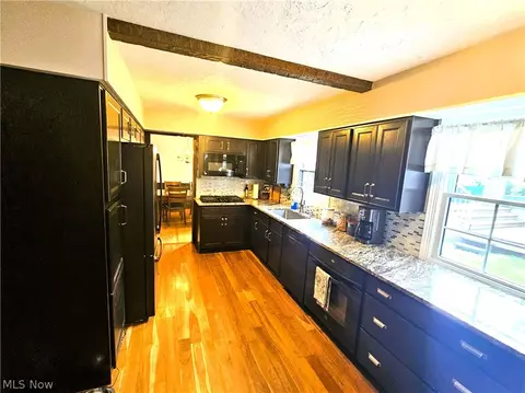 341 Georgia Ave, Elyria, OH 44035 photo 9